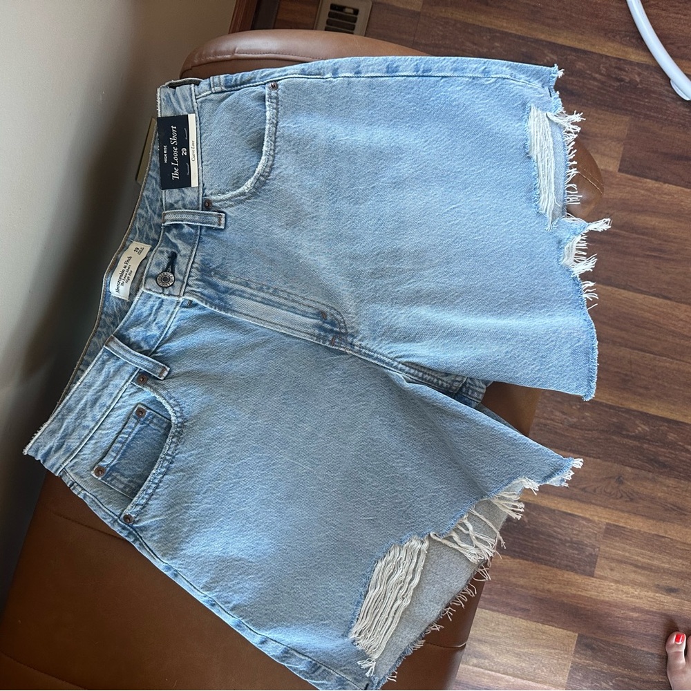 CURVE LOVE HIGH RISE LOOSE SHORT Abercrombie & Fitch Light Blue Denim Shorts